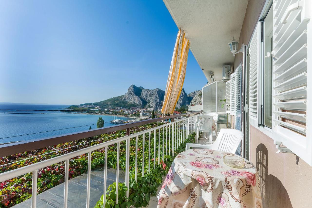 Apartment And Rooms Tatjana Omiš Exterior foto